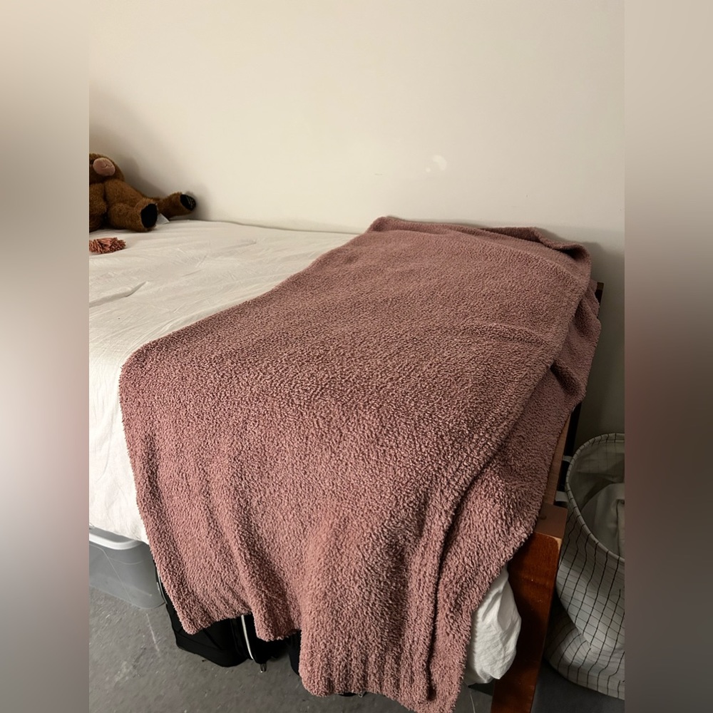 UO Stargazer Knit Throw Blanket